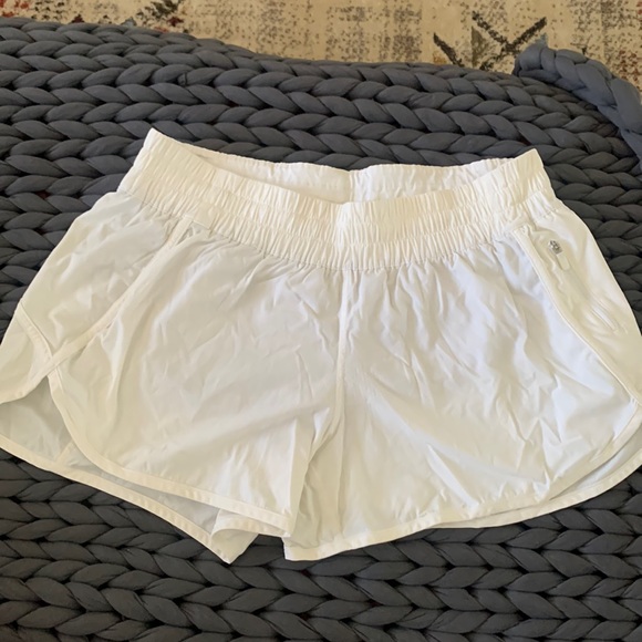 Tracker Low-Rise Lined Short 4" - Picture 1 of 3
